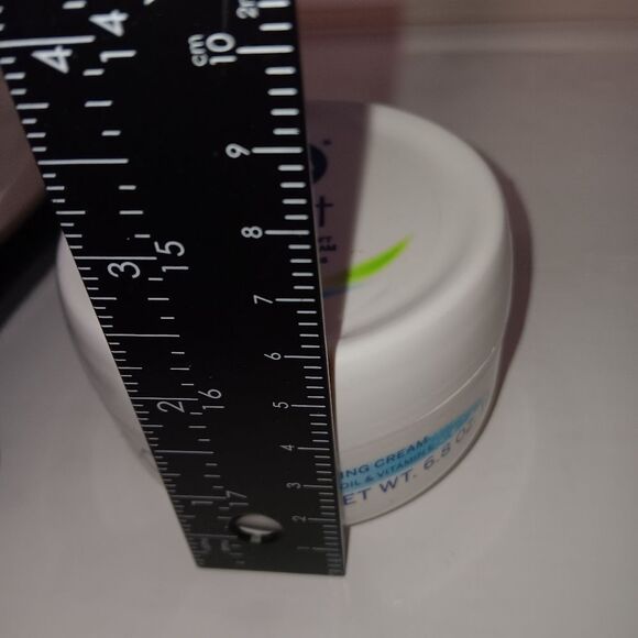 Nivea Soft Moisturizing Cream for Face, Hands and Body 6.8oz - Picture 5 of 7